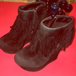 Bamboo Pamela-87  Size 6 shoes